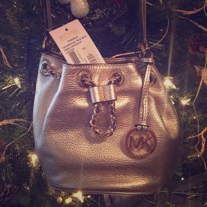 Michael Kors. Crossbody Leather Drawstring